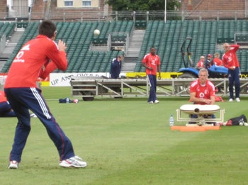 Bola Fielding Training Machine 2 Bola Fielding Training Machine - Image 2